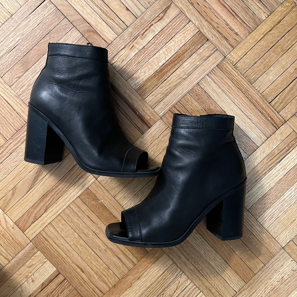 Sol-sana booties